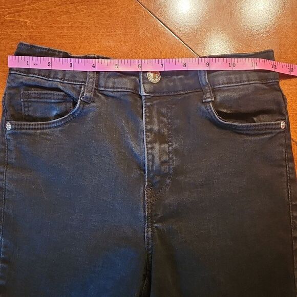 Zara Mid Rise Stretch Cropped Ankle Skinny Jeans, Size 2, Black Denim - Picture 5 of 8